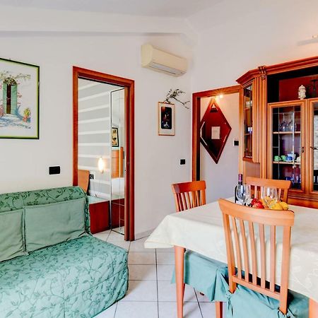 Sarno Apartments Caravaggio 시르미오네 외부 사진