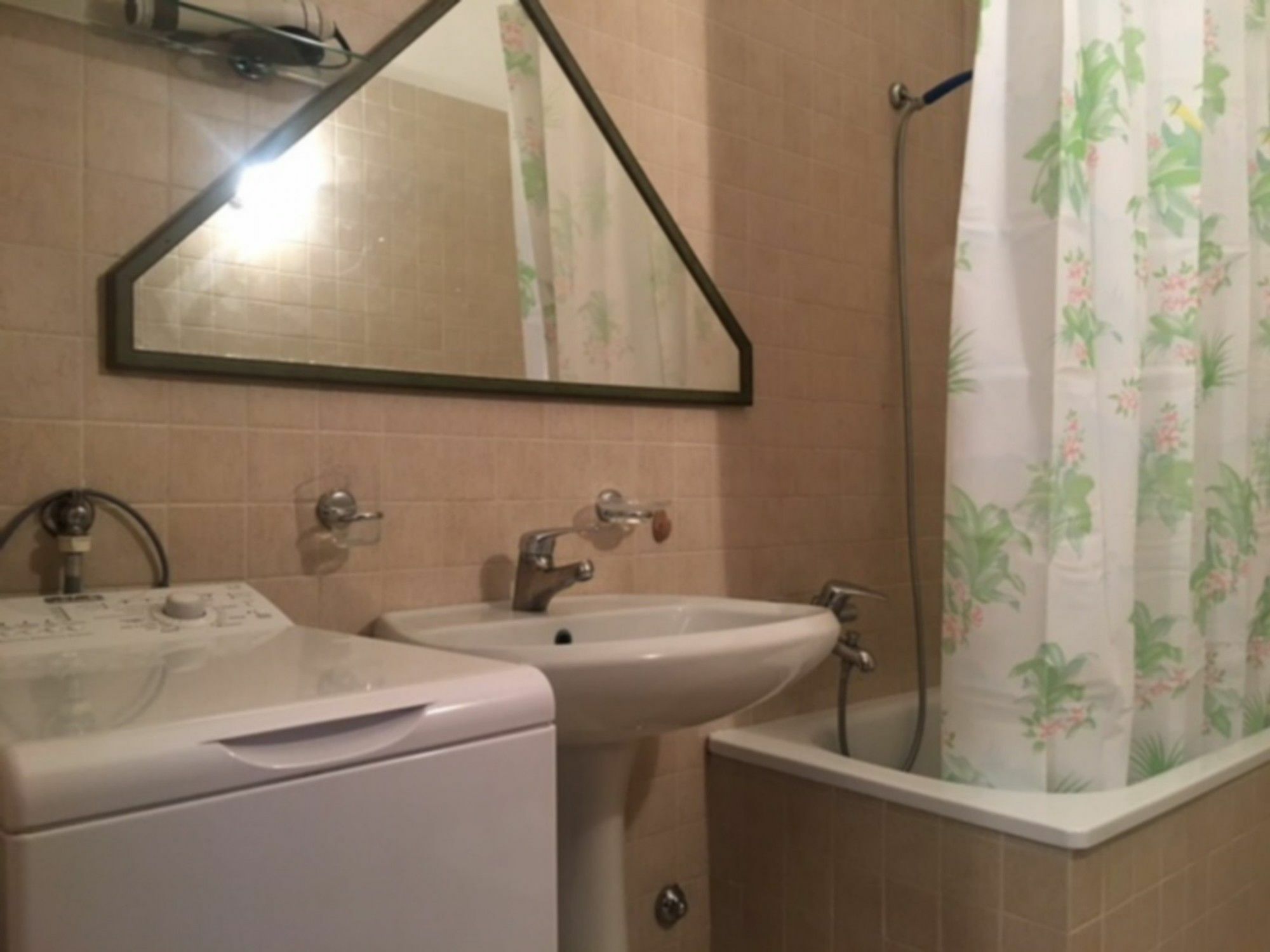 Sarno Apartments Caravaggio 시르미오네 외부 사진