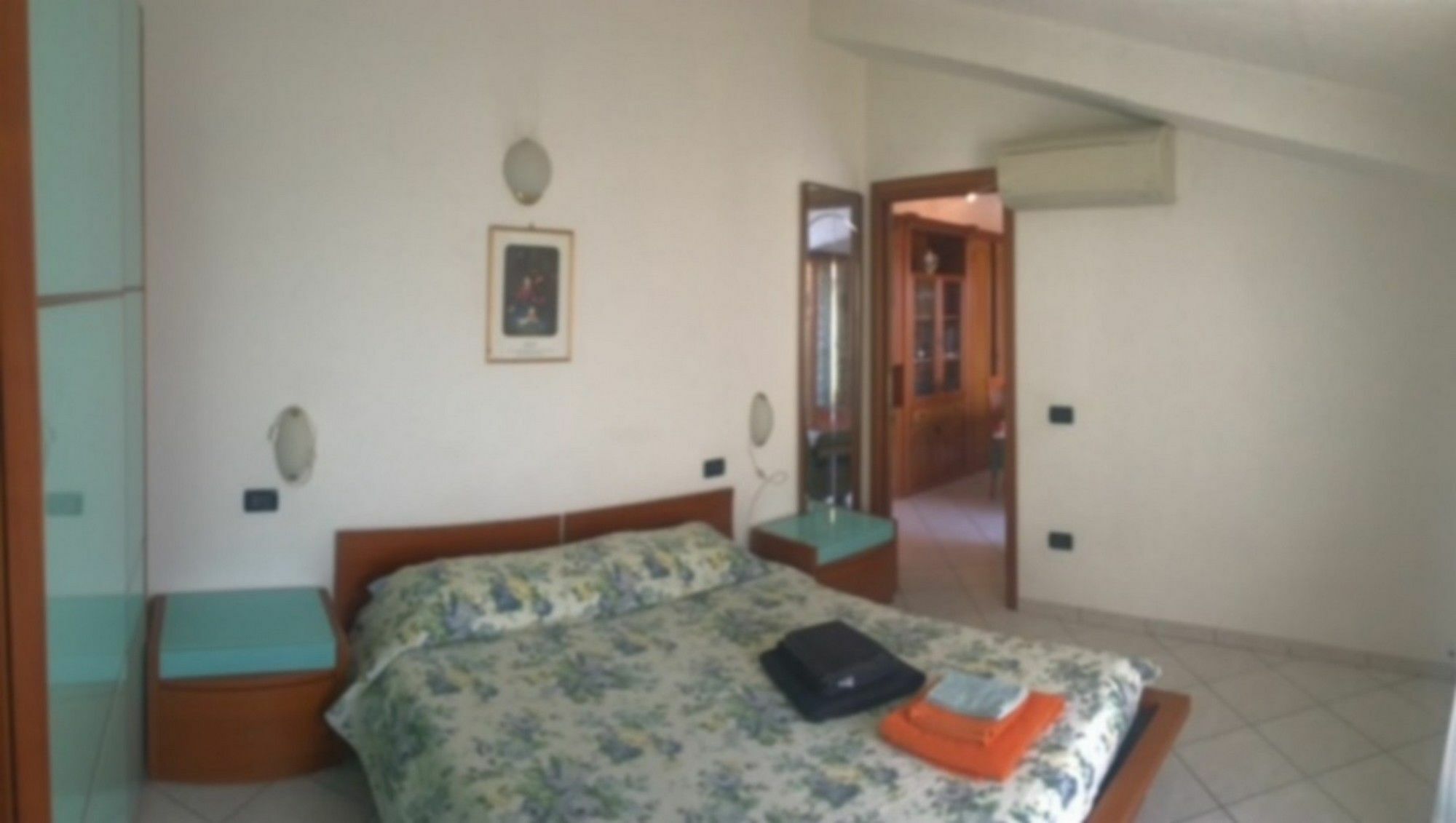 Sarno Apartments Caravaggio 시르미오네 외부 사진